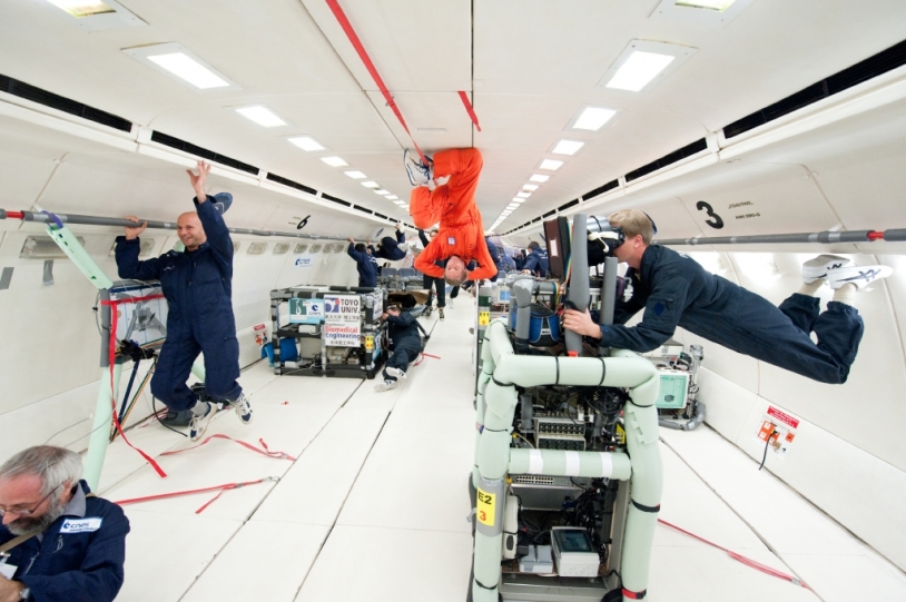 La cabine intérieure de l&#039;A300 ZERO-G et les expériences scientifiques menées en impesanteur. Crédits : CNES/ M. Pédoussaut.